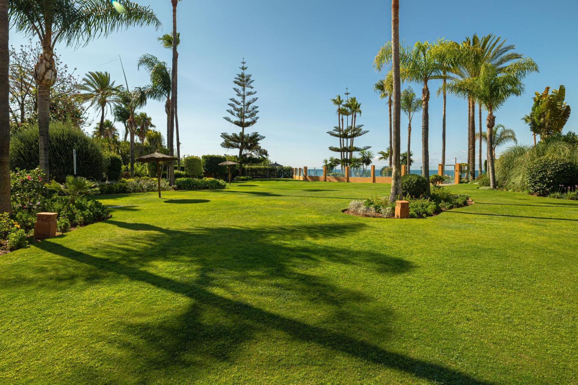 Magnifico Apartamento De 3 Dormitorios En Riviera Andaluza Estepona Exteriör bild